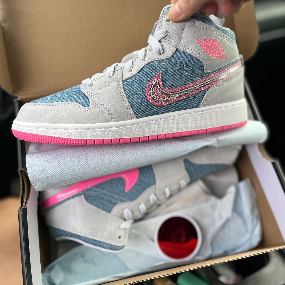 Brand New Air Jordan Mid Grade School Denim W/Pink Sequin 4.5Y/Womans 6.5
